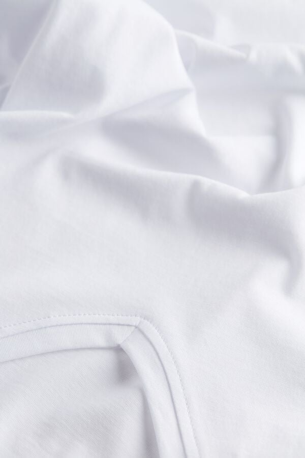 Intimssimi Short-Sleeve V-Neck T Shirt in Extra-Fine Supima® Cotton Blancas | DPEVO97291