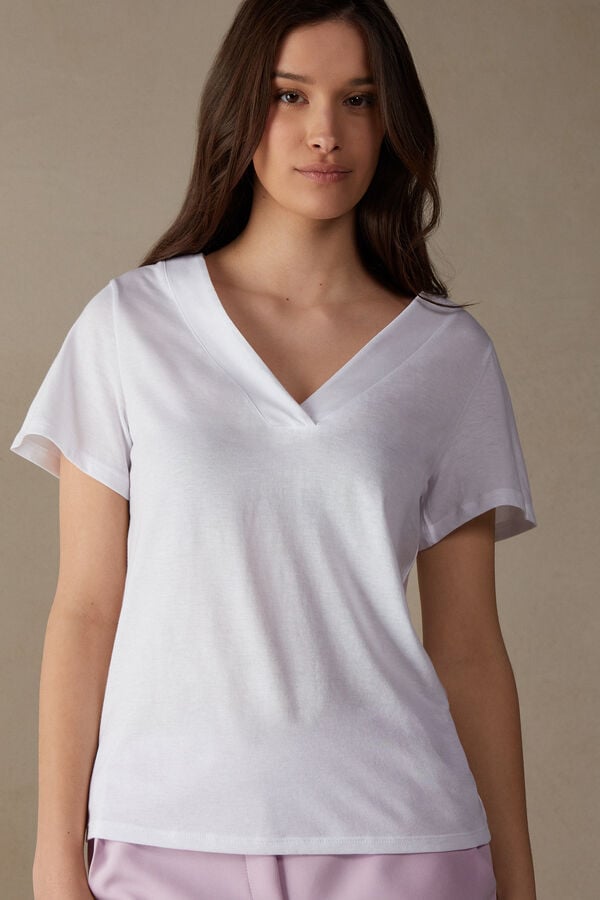 Intimssimi Short Sleeve V-neck Top in Supima® Ultrafresh Cotton Blancas | BPESO68434